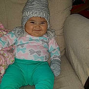 Hayzel is registered to the contest to win money with this photo:
