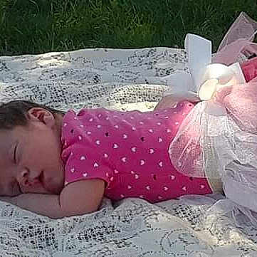 Esmeralda is registered to the contest to win money with this photo: baby, baby_products, child, hair_accessory, pink, product, toddler