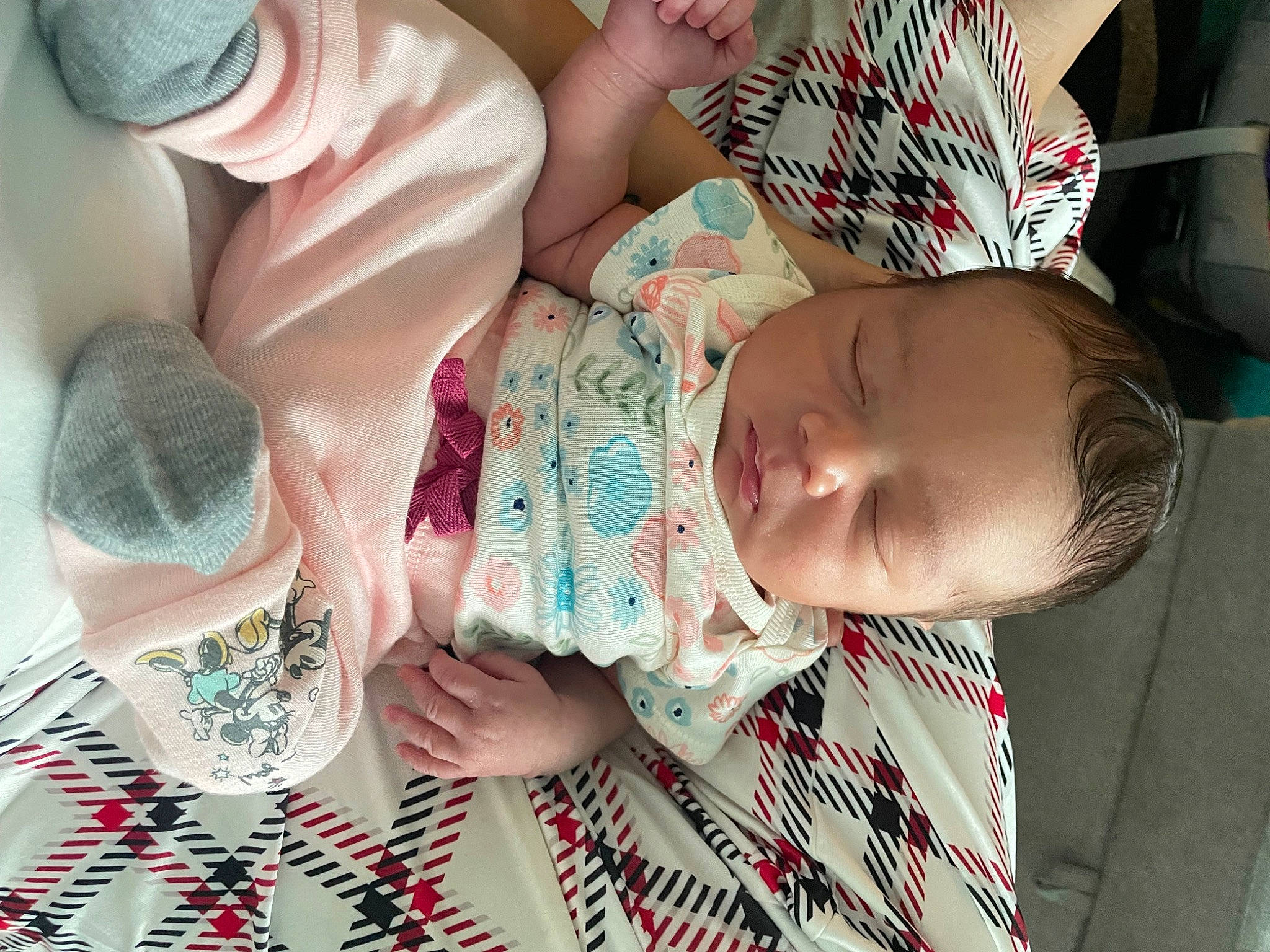 Alanee is registered to the contest to win money with this photo: baby, baby_products, baby_toddler_clothing, cheek, child, comfort, fashion_accessory, finger, foot, gesture, hand, human_body, human_leg, nail, pattern, person, pink, skin, textile, thumb