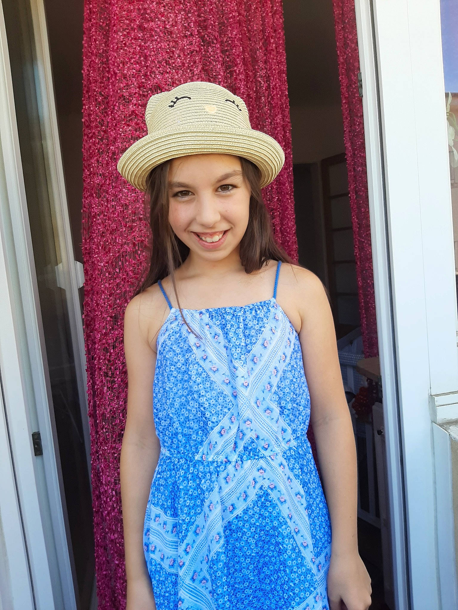 Aleyna a rejoint le concours — aidez-le/la à gagner de superbes lots ! beauty, blue, clothing, cobalt_blue, crochet, dress, electric_blue, fashion, fashion_accessory, hat, headgear, headwear, joy, lace, pattern, person, pink, purple, red, sleeveless_shirt