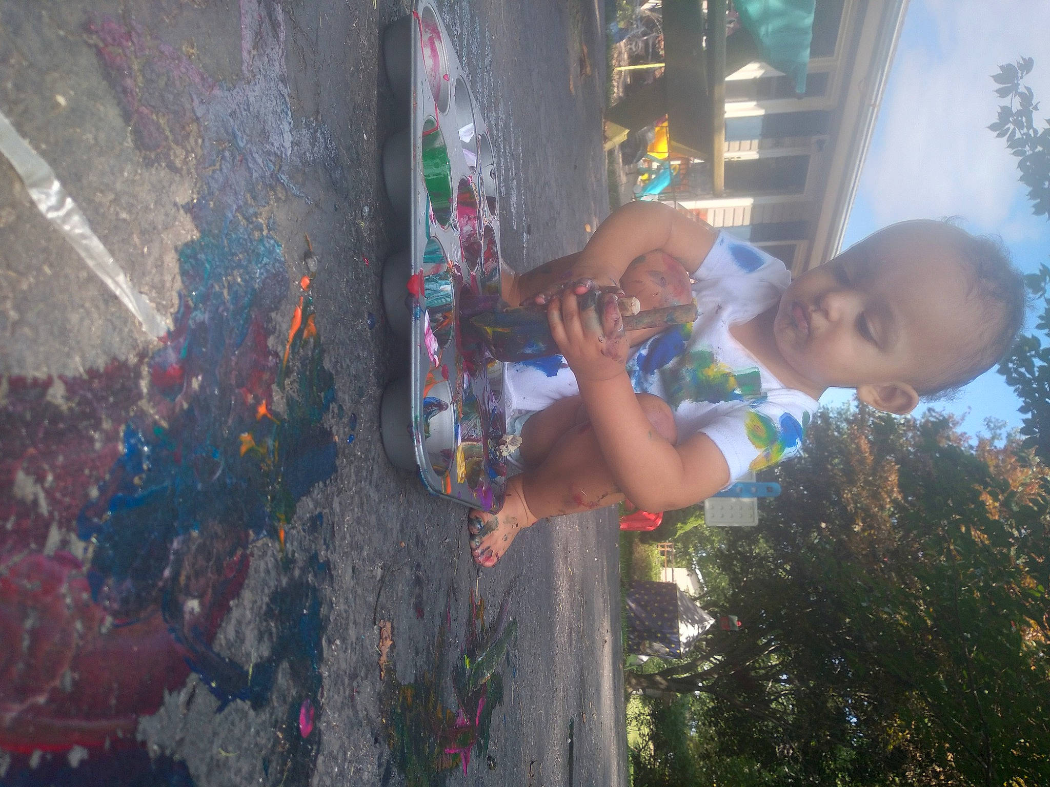 Kamani is registered to the contest to win money with this photo: adventure, bouldering, child, city, climbing, concrete, fun, happy, leisure, morning, person, public_space, recreation, sky, sport_climbing, t_shirt, temple, tree, vacation, visual_arts