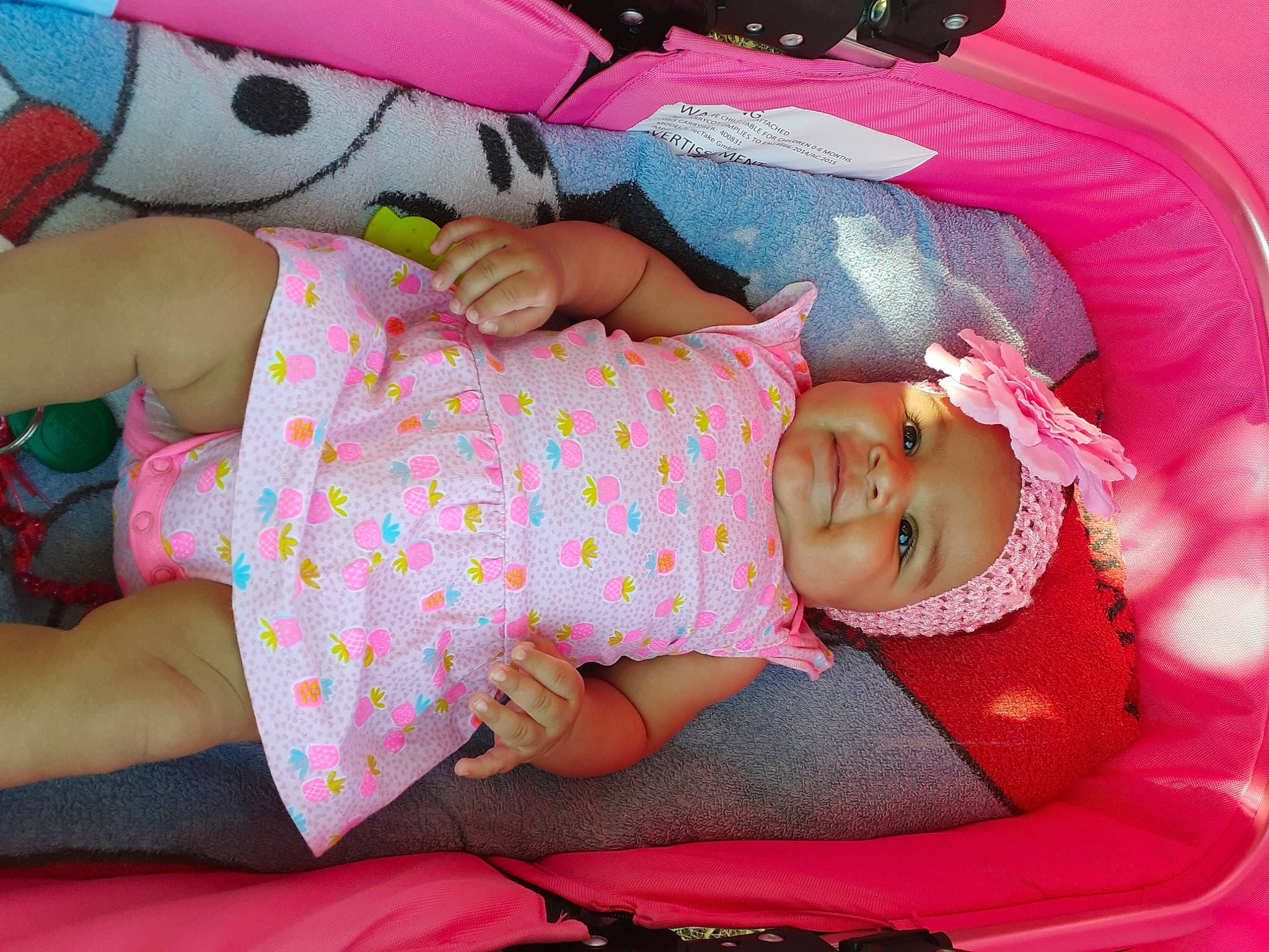 Tanaïs participe au concours pour gagner de l'argent avec cette photo : baby, baby_products, child, headwear, nap, person, pink, play, product, sleep, textile, toddler, toy