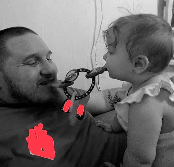 Harley is registered to the contest to win money with this photo: beard, cheek, ear, eyebrow, eyelash, face, facial_expression, forehead, gesture, hairstyle, happy, head, iris, jaw, lip, mouth, neck, nose, person, skin