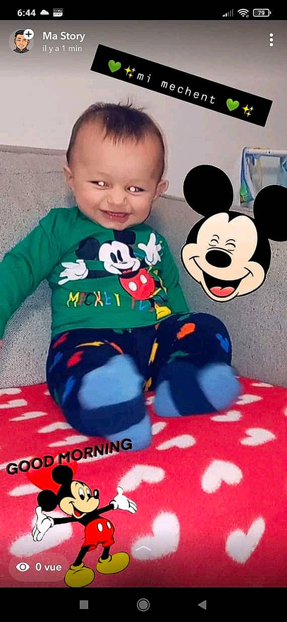 Maiky Reyes participe au concours pour gagner de l'argent avec cette photo : baby, baby_playing_with_toys, baby_toddler_clothing, cheek, child, comfort, facial_expression, flooring, green, happy, joy, person, product, red, sleeve, smile, snapshot, t_shirt, textile, toddler