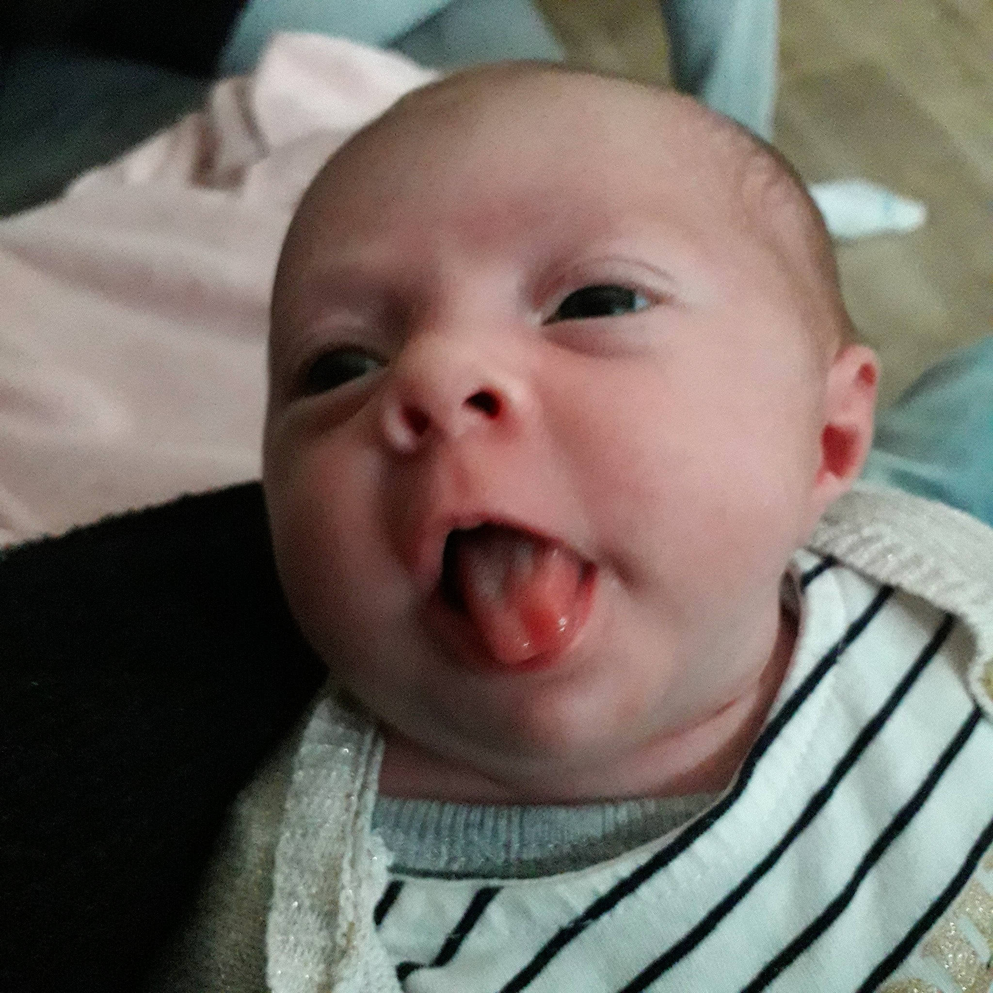Kaëlys a rejoint le concours — aidez-le/la à gagner de superbes lots ! baby, baby_laughing, baby_making_funny_faces, cheek, child, chin, eye, face, facial_expression, head, laugh, lip, mouth, nose, person, skin, smile, toddler, tongue, yawn