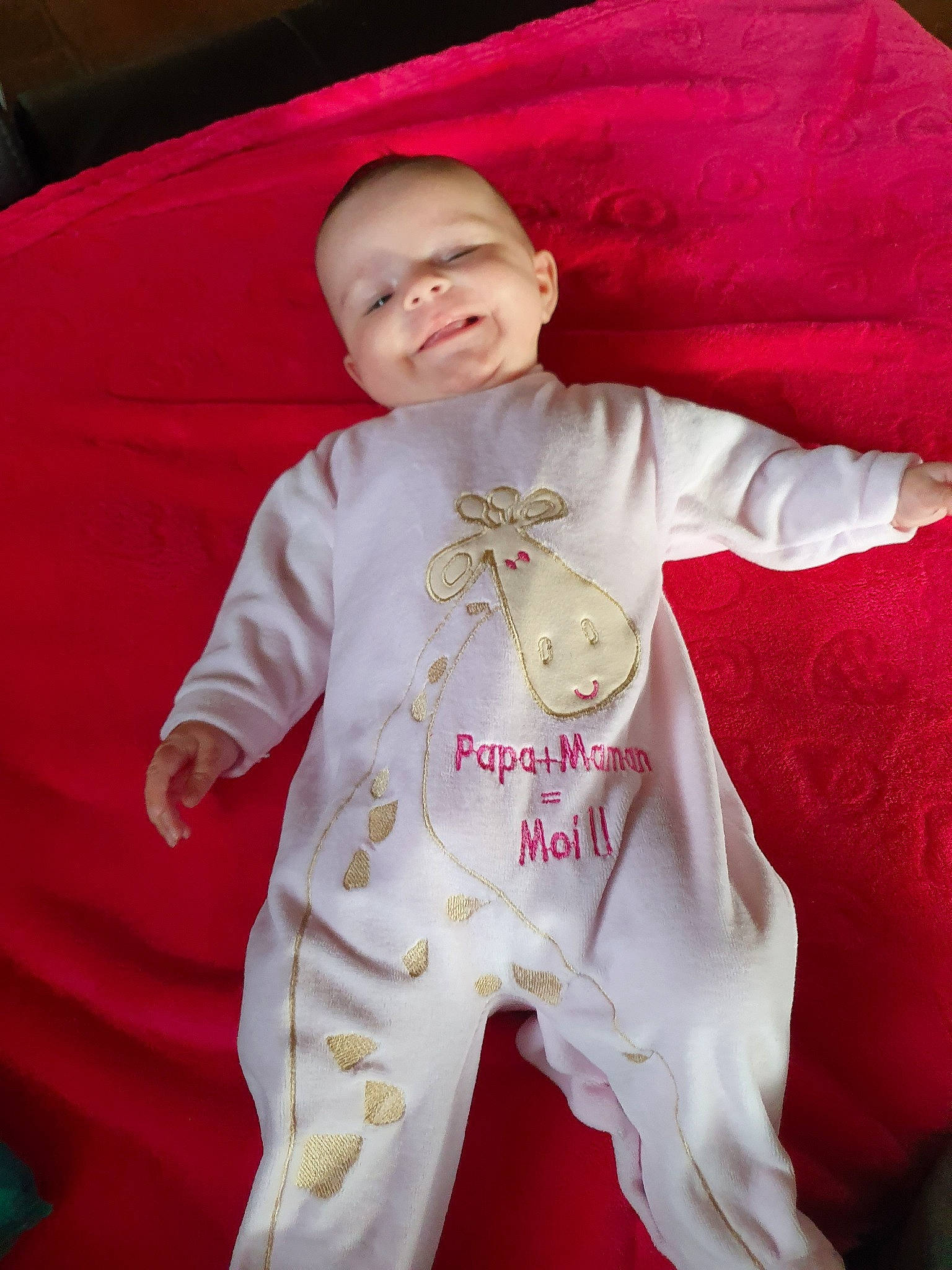 Neela participe au concours pour gagner de l'argent avec cette photo : baby, child, person, product, toddler