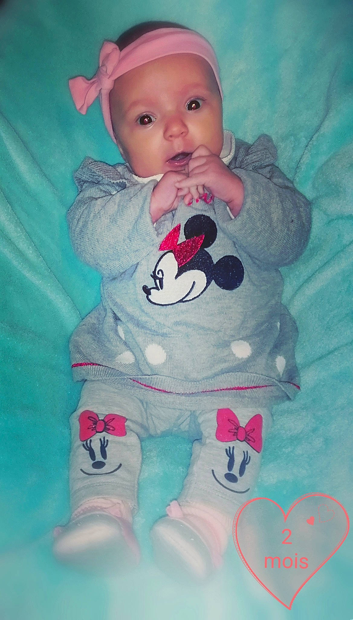 Milana a rejoint le concours — aidez-le/la à gagner de superbes lots ! baby, baby_products, baby_toddler_clothing, cheek, child, cool, person, pink, product, smile, textile, toddler