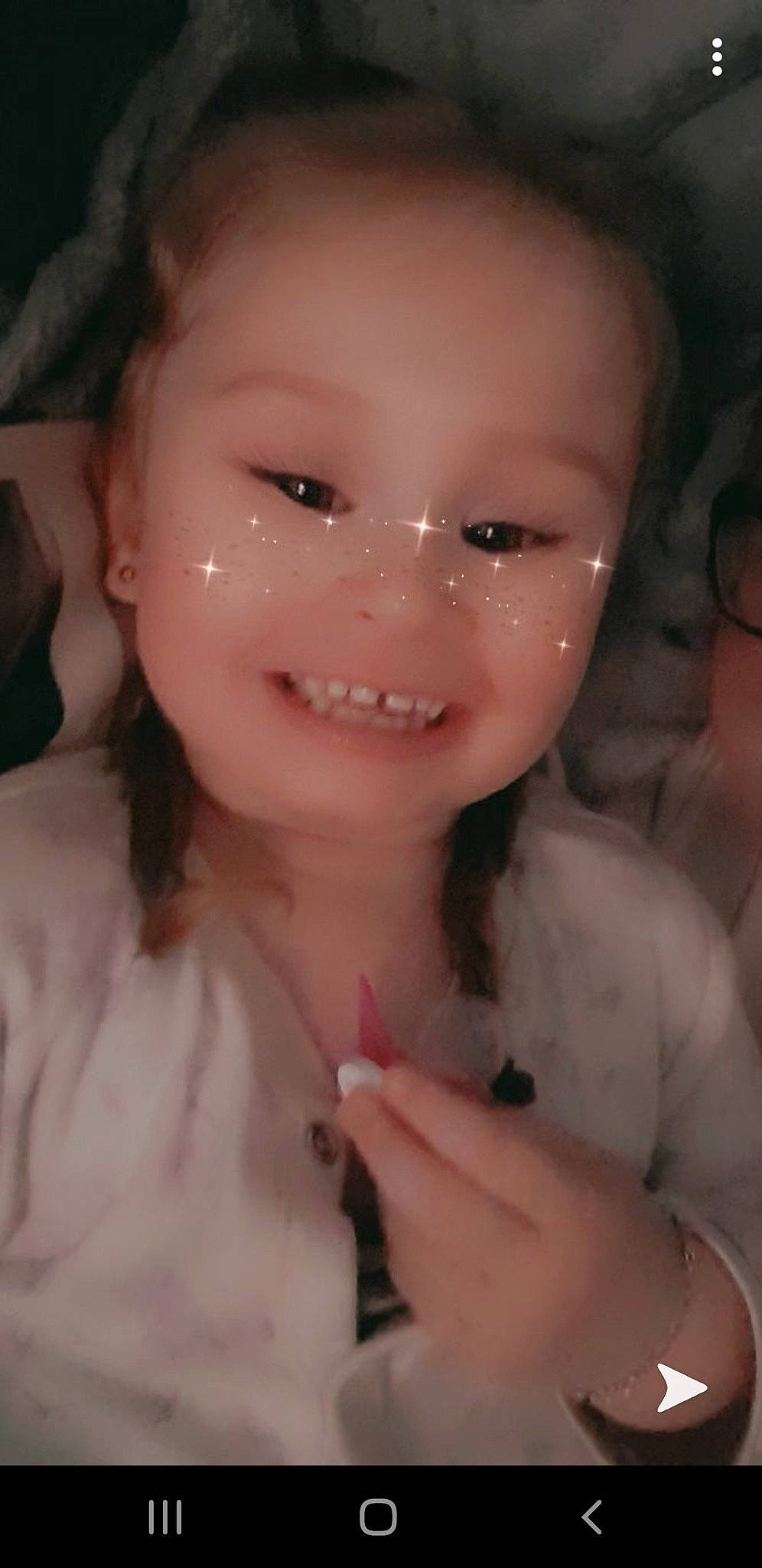 Phoebe a rejoint le concours — aidez-le/la à gagner de superbes lots ! beauty, cheek, child, chin, eye, eyebrow, eyelash, face, facial_expression, forehead, hair, head, joy, lip, mouth, nose, organ, person, skin, smile