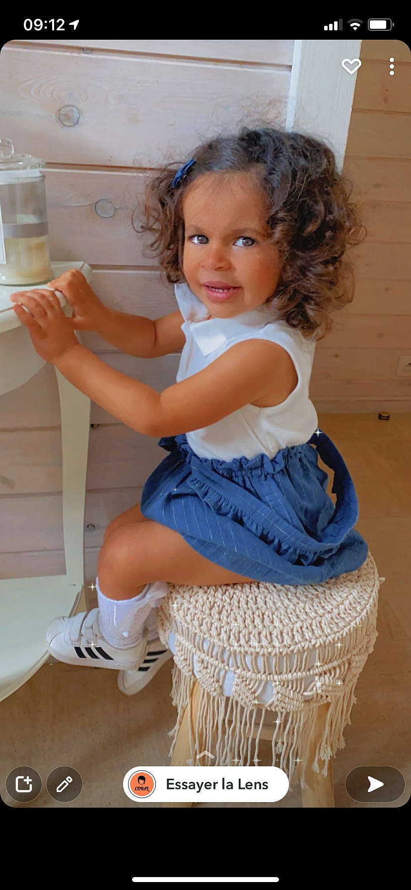 Nouhayla participe au concours pour gagner de l'argent avec cette photo : arm, baby_toddler_clothing, day_dress, embellishment, face, human_body, human_leg, joint, neck, organ, person, shoulder, skin, sleeve, smile, standing, thigh, toddler, trunk, waist