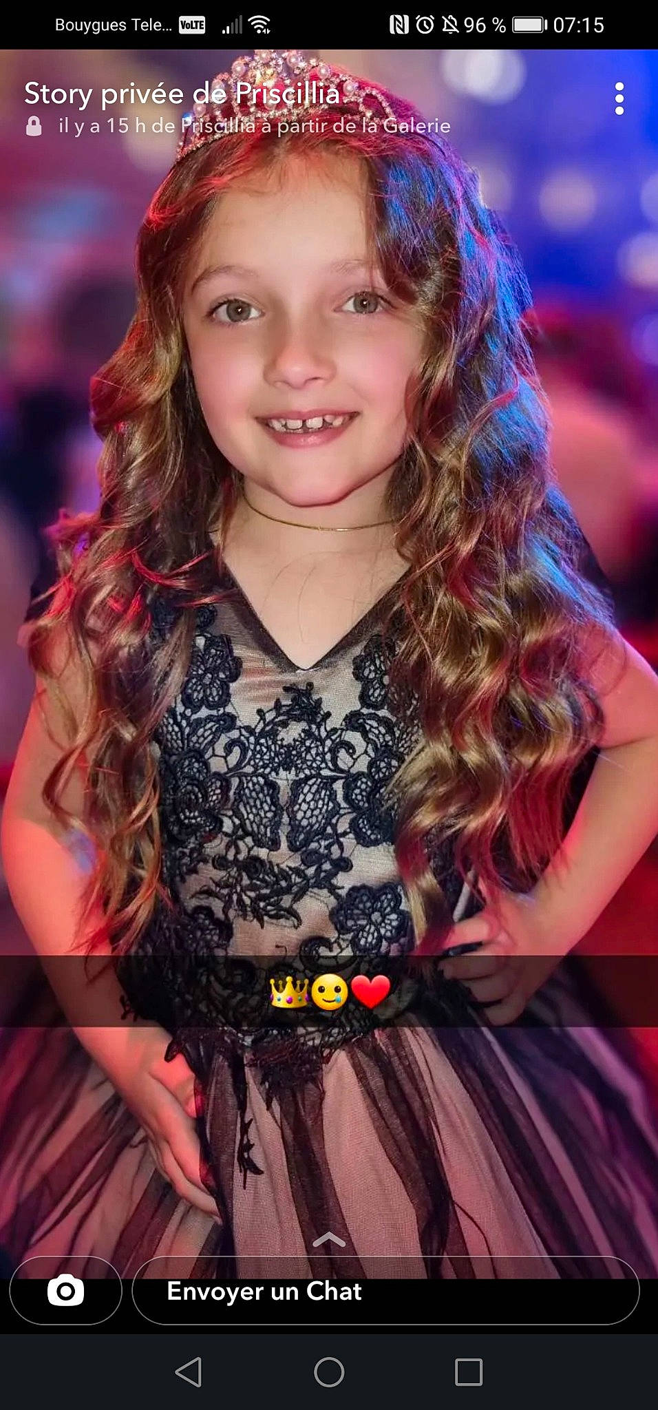 Eleana a rejoint le concours — aidez-le/la à gagner de superbes lots ! eye, eyelash, face, facial_expression, fashion, flash_photography, hairstyle, happy, human, iris, joy, light, lip, organ, person, pink, shoulder, skin, smile, style