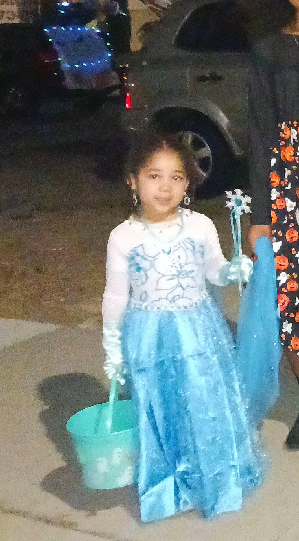 Devinity is registered to the contest to win money with this photo: automotive_lighting, blue, child, costume, day_dress, electric_blue, embellishment, event, fashion_accessory, fashion_design, formal_wear, fun, gown, happy, jewellery, necklace, one_piece_garment, person, toddler, tradition