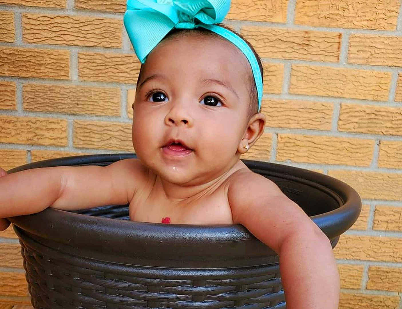 Amelia Rose is registered to the contest to win money with this photo: baby, baby_bathing, child, hair_accessory, headband, headgear, person, skin, toddler