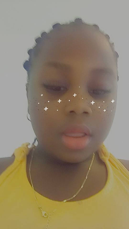 Alyssia a rejoint le concours — aidez-le/la à gagner de superbes lots ! art, black_hair, cheek, ear, eye, eyebrow, eyelash, face, flash_photography, forehead, hair, head, headgear, jaw, lip, neck, no_expression, nose, person, skin