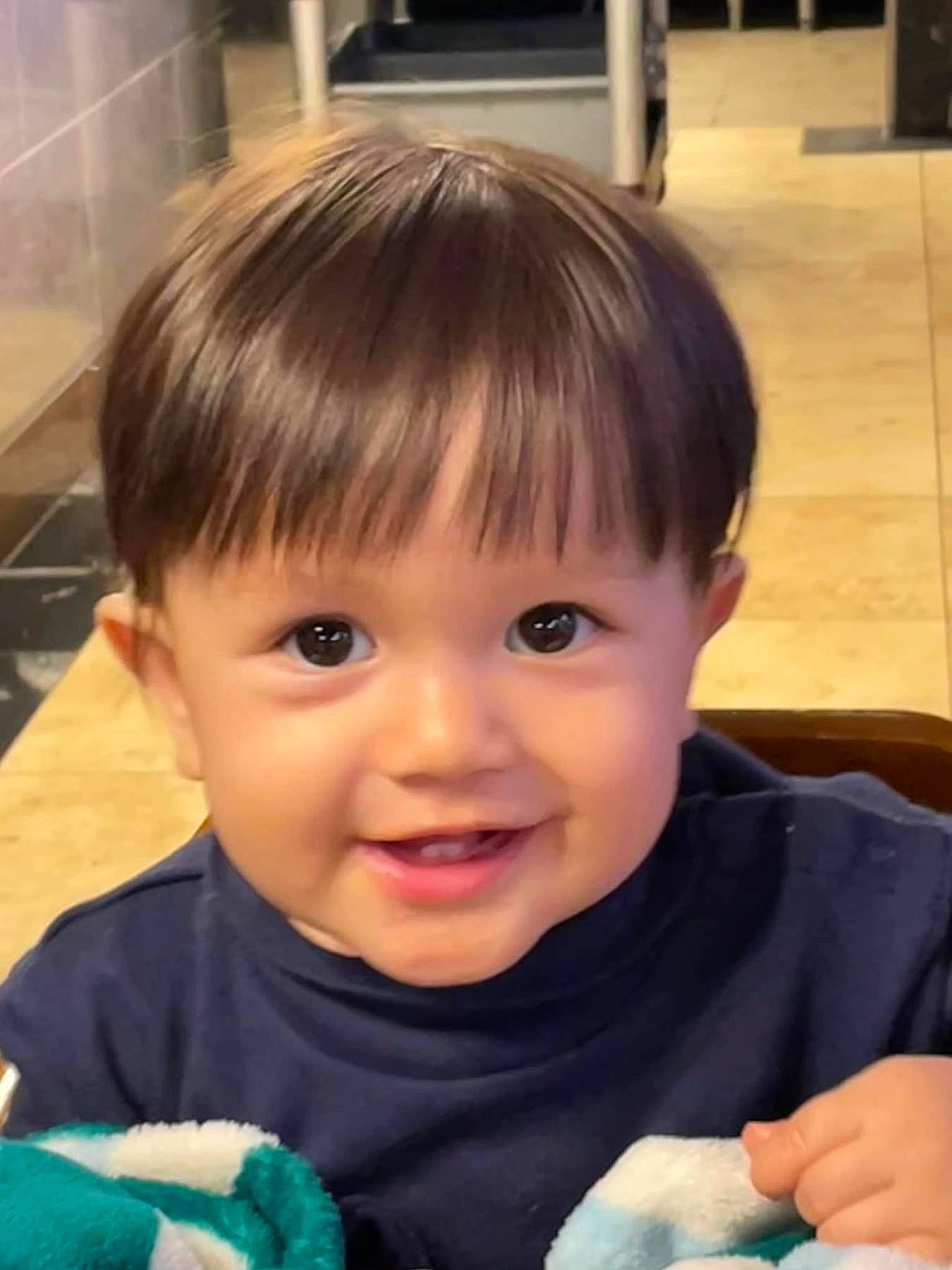 Kai is registered to the contest to win money with this photo: cheek, chin, ear, eyebrow, eyelash, face, facial_expression, finger, forehead, hairstyle, happy, head, human, iris, lip, mammal, mouth, nose, person, skin