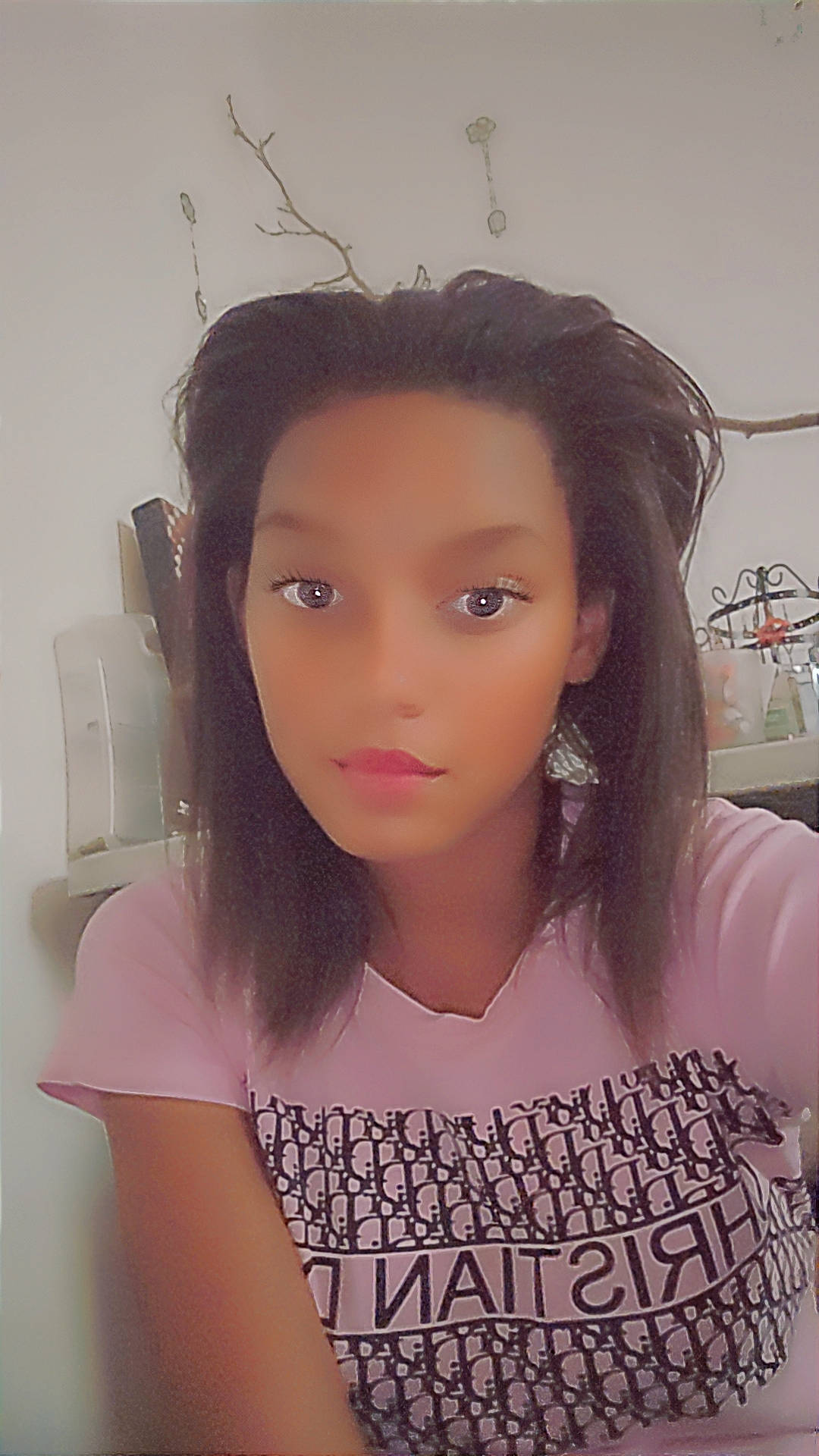 Lyanis participe au concours pour gagner de l'argent avec cette photo : black_hair, cheek, chin, cool, eye, eyebrow, eyelash, face, facial_expression, fashion, flash_photography, forehead, happy, iris, jaw, lip, makeover, neck, person, shoulder