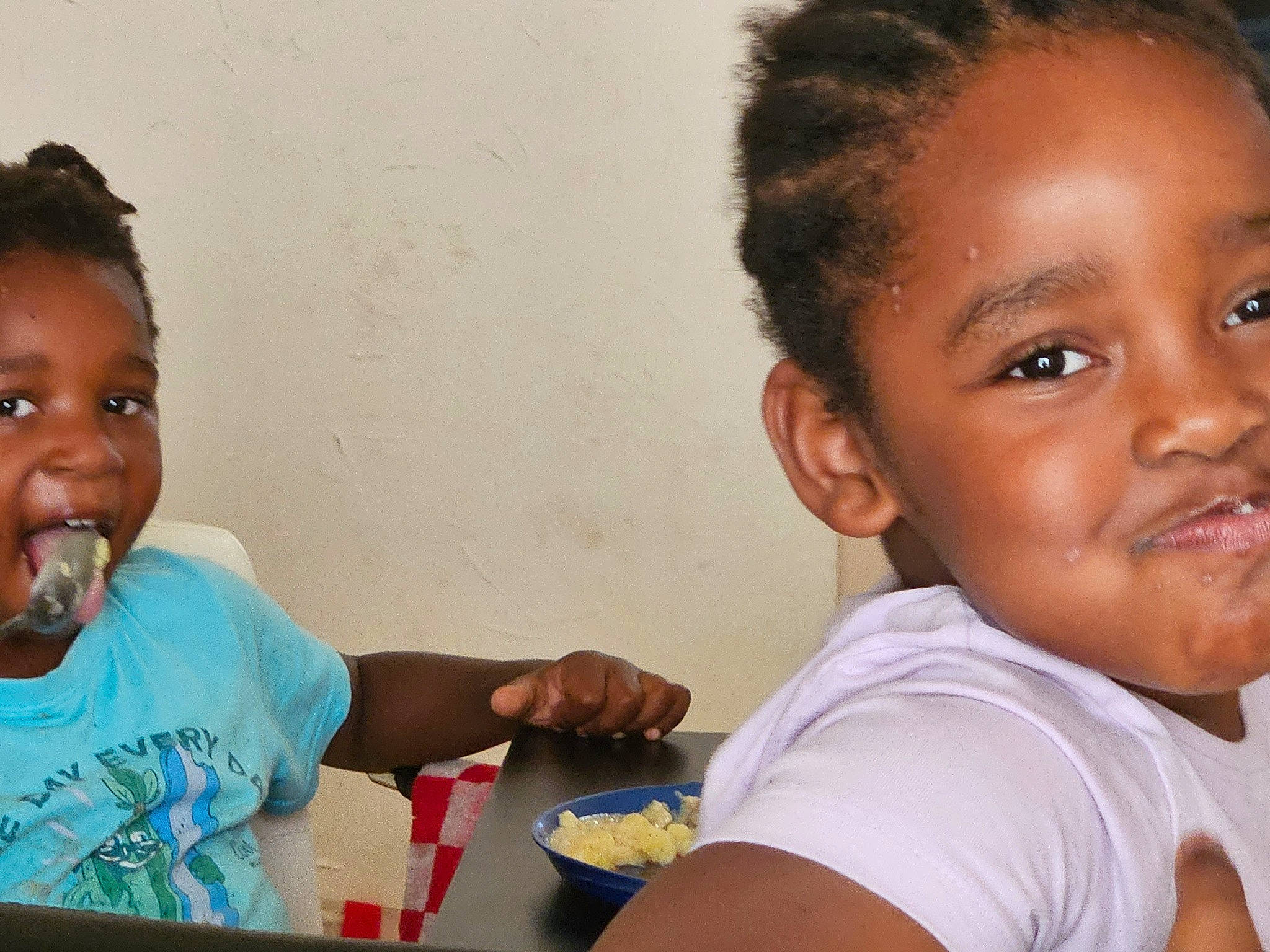 Hadijatou a rejoint le concours — aidez-le/la à gagner de superbes lots ! cheek, chin, ear, eye, eyebrow, eyelash, face, forehead, hair, hairstyle, happy, head, iris, lip, mouth, neck, nose, organ, person, shoulder