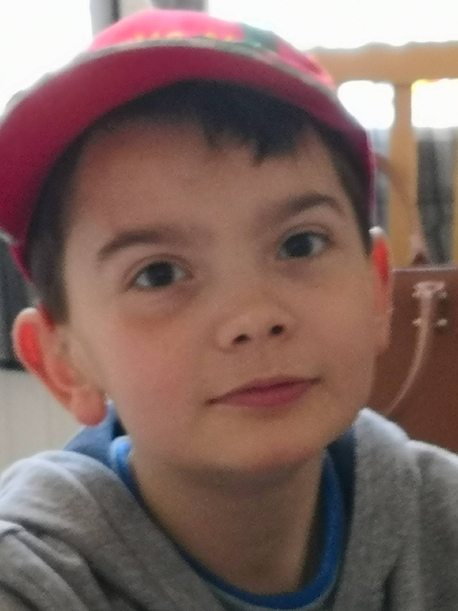 Yanis participe au concours pour gagner de l'argent avec cette photo : boy, cap, cheek, child, chin, cool, day, ear, eyebrow, face, forehead, hairstyle, head, headgear, jaw, lip, mouth, nose, person, skin