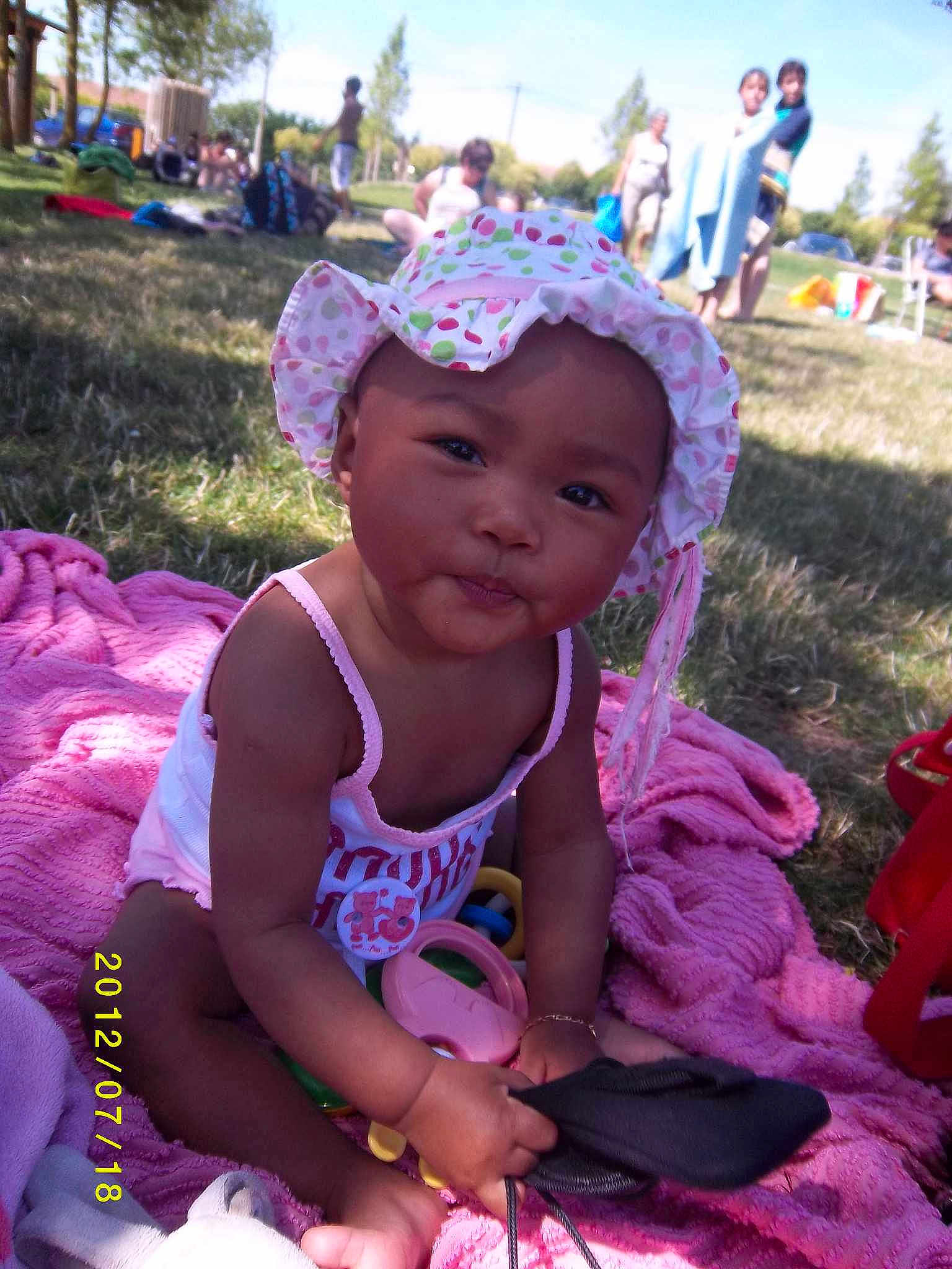 Nahissa participe au concours pour gagner de l'argent avec cette photo :