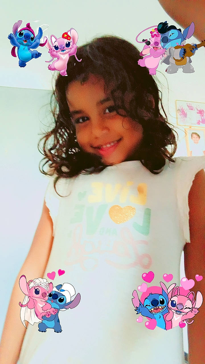 Pascaline participe au concours pour gagner de l'argent avec cette photo : baby_toddler_clothing, blue, child, clothing, eyelash, facial_expression, hair, happy, joy, magenta, organ, person, photograph, pink, product, skin, sleeve, smile, textile, toddler