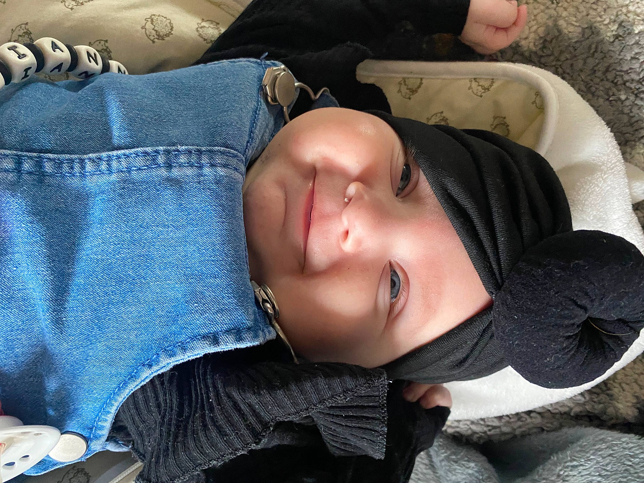 Lyzianna participe au concours pour gagner de l'argent avec cette photo : cheek, chin, comfort, eye, eyebrow, eyelash, facial_expression, head, headgear, headwear, human_body, joint, lip, mouth, neck, nose, person, plant, product, skin