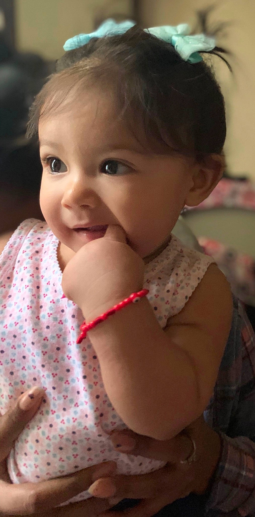 Sia is registered to the contest to win money with this photo: baby, beauty, brown_hair, cheek, child, child_model, chin, ear, face, hair, lip, neck, nose, person, skin, smile, toddler