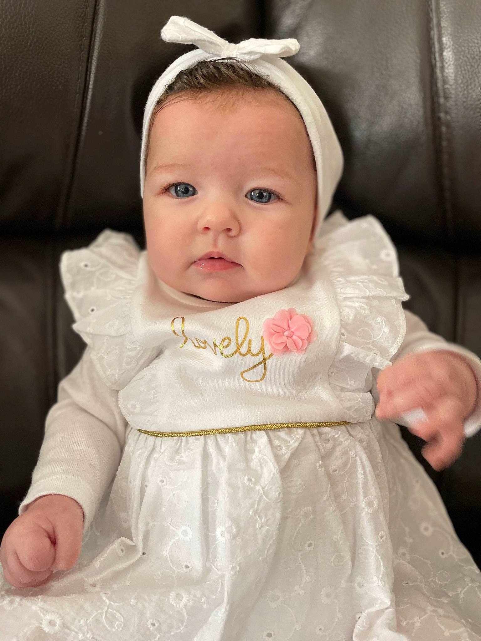 Louise a rejoint le concours — aidez-le/la à gagner de superbes lots ! baby, baby_toddler_clothing, bridal_accessory, bridal_clothing, cheek, dress, embellishment, eye, flash_photography, formal_wear, happy, headpiece, iris, lip, person, pink, skin, sleeve, textile, toddler