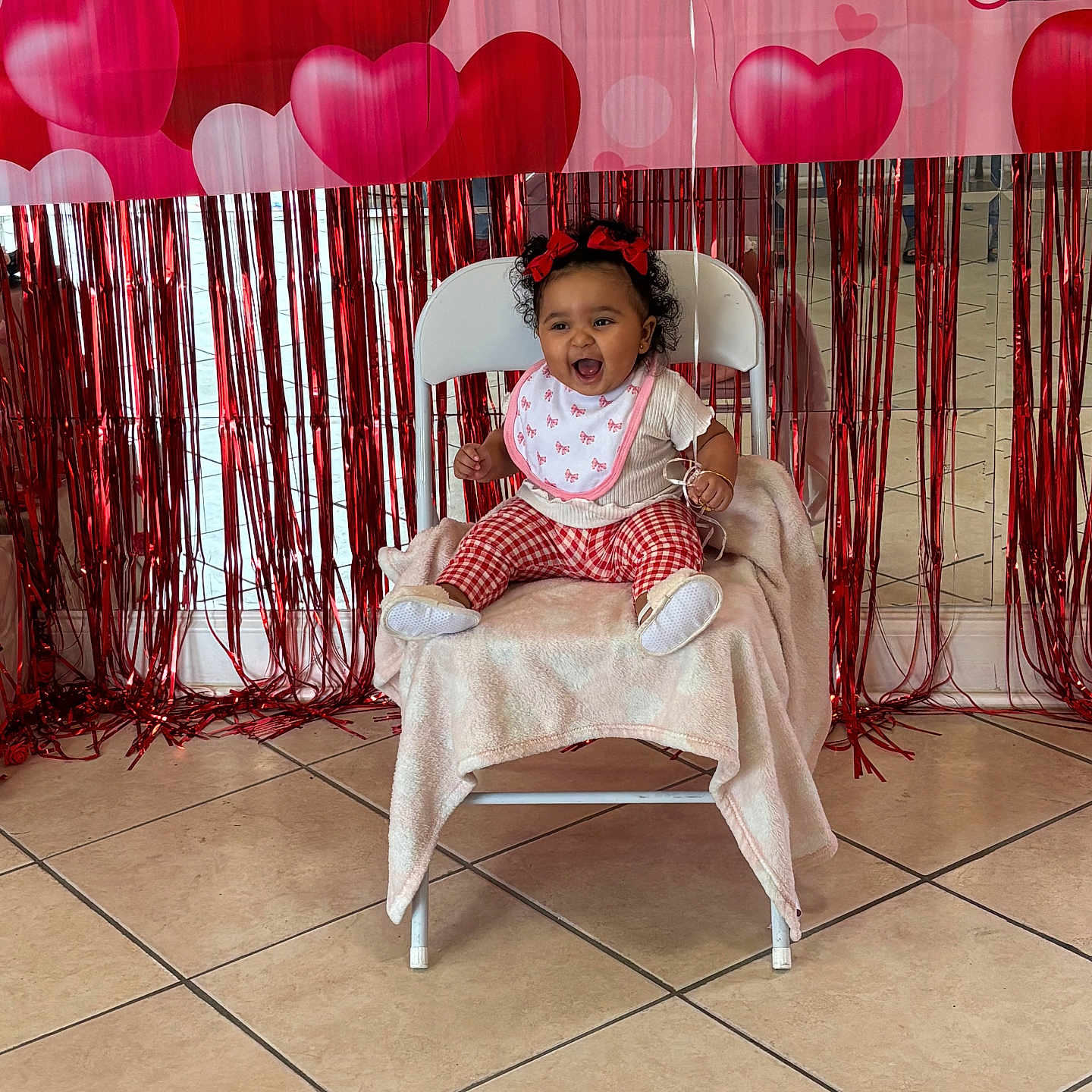 Xiamora is registered to the contest to win money with this photo: baby, balloon, chair, clothing, costume, dress, face, flower, footwear, furniture, happy, head, indoors, pattern, person, photography, portrait, shoe, sitting, smile