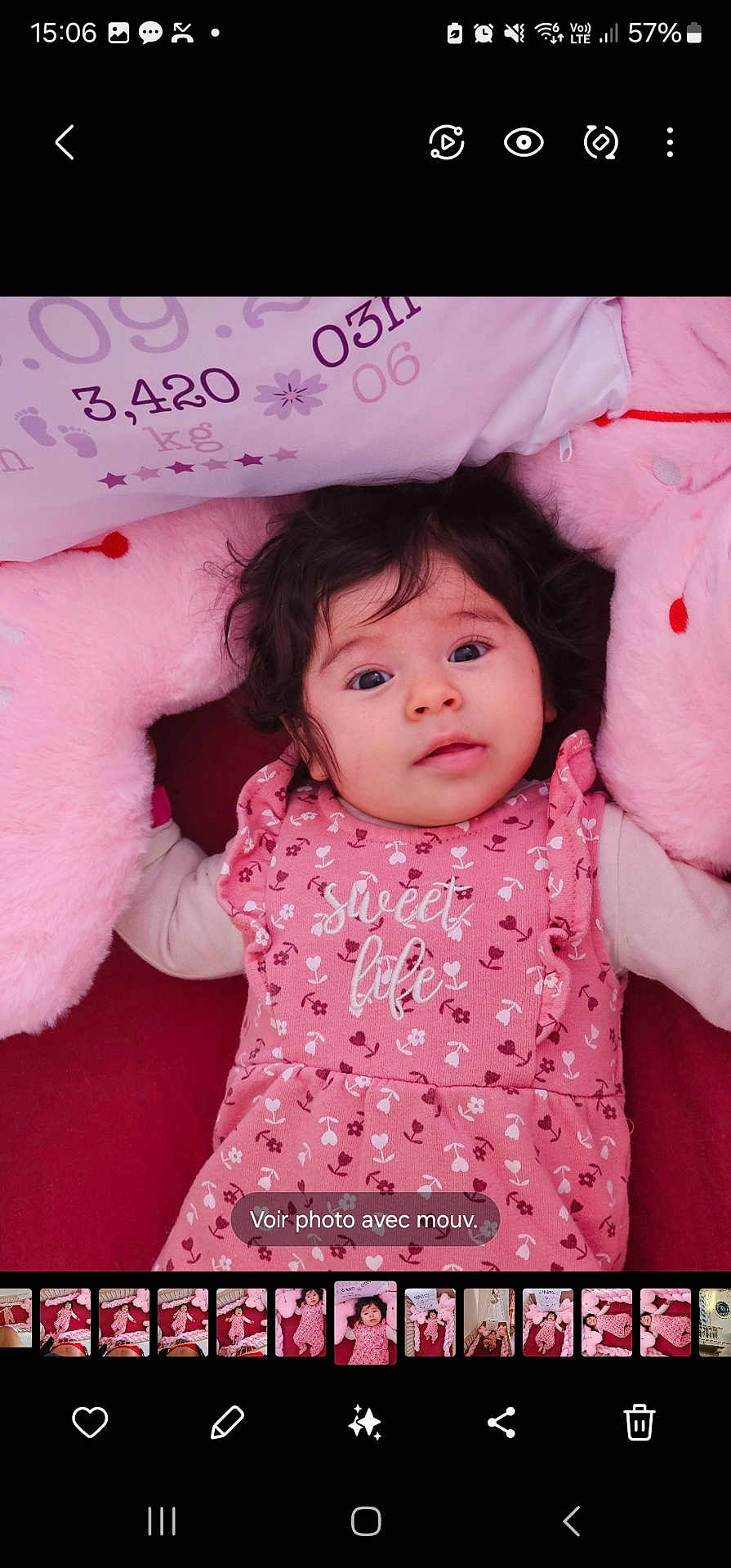 Athena a rejoint le concours — aidez-le/la à gagner de superbes lots ! baby, blanket, bodypart, couch, crib, cushion, face, finger, furniture, hand, happy, head, homedecor, infantbed, newborn, pattern, person, photography, portrait, text