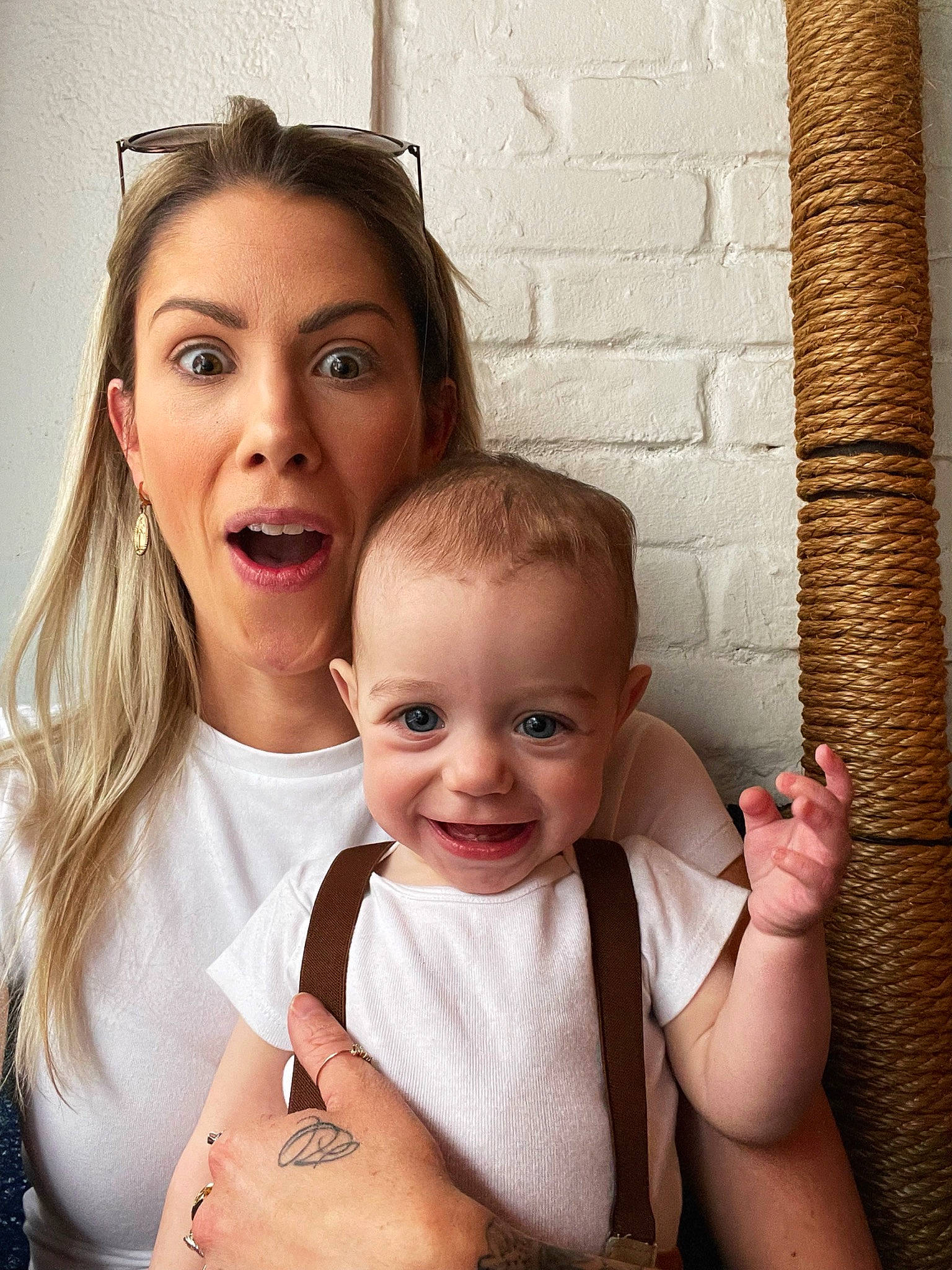 Gabriel is registered to the contest to win money with this photo: baby, cheek, child, chin, eyelash, facial_expression, finger, flash_photography, gesture, hairstyle, hand, happy, iris, joint, joy, lip, muscle, person, shoulder, skin