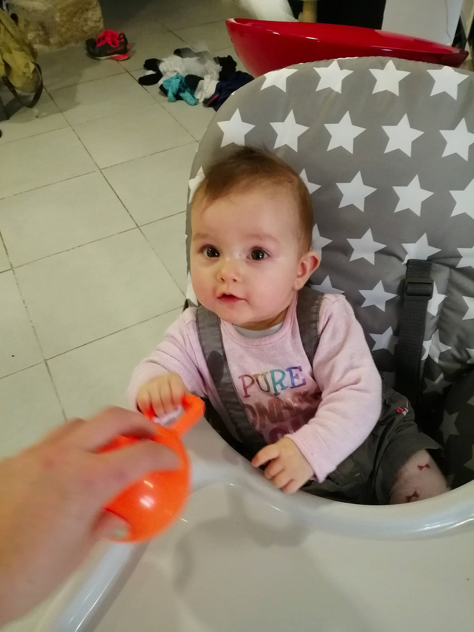 Elana a rejoint le concours — aidez-le/la à gagner de superbes lots ! baby, child, person, play, toddler