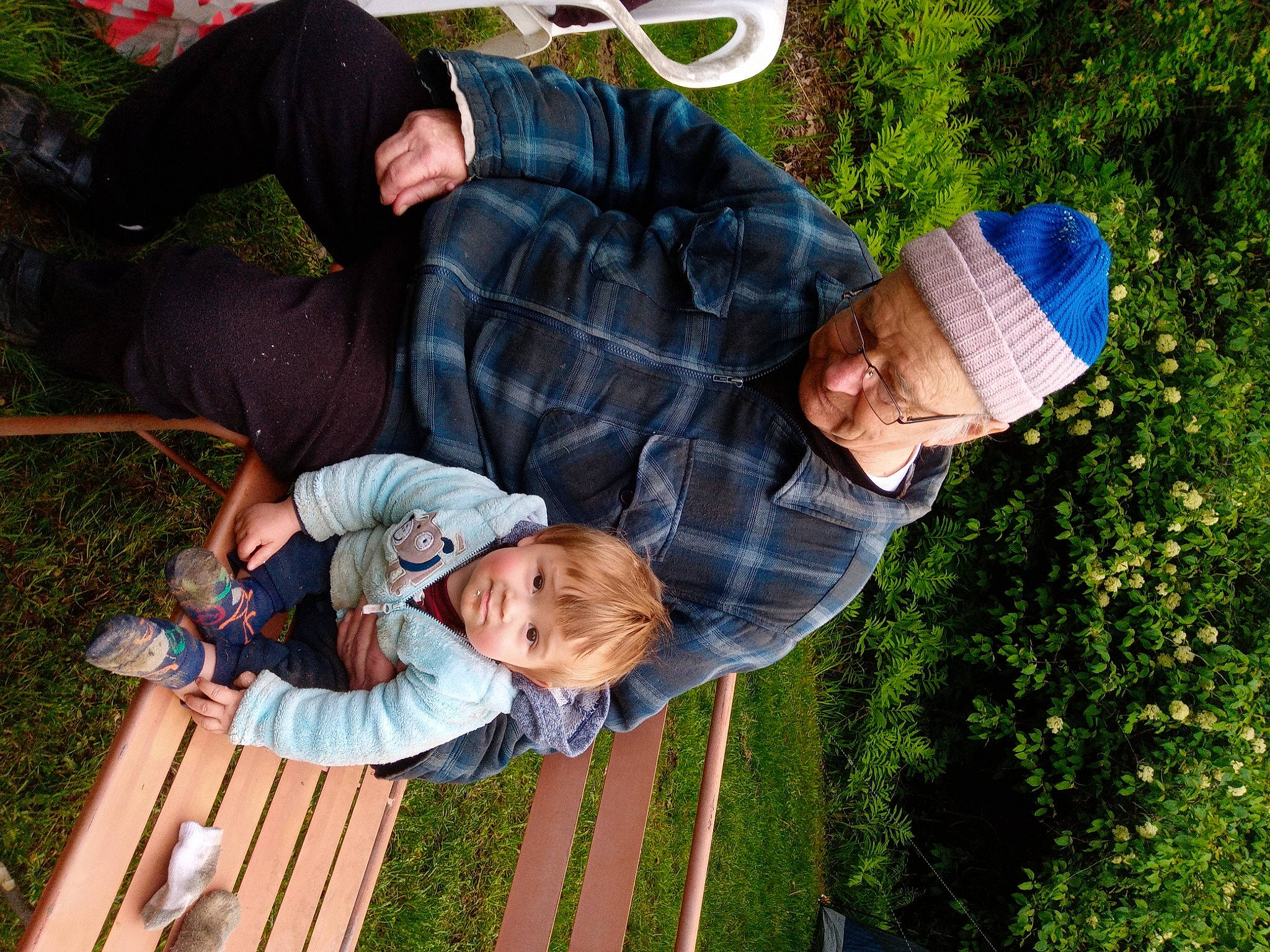 Eli is registered to the contest to win money with this photo: child, fun, garden, gesture, grass, grass_family, green, happy, hat, headwear, joy, lawn, leaf, leisure, people, people_in_nature, person, photograph, plant, sun_hat