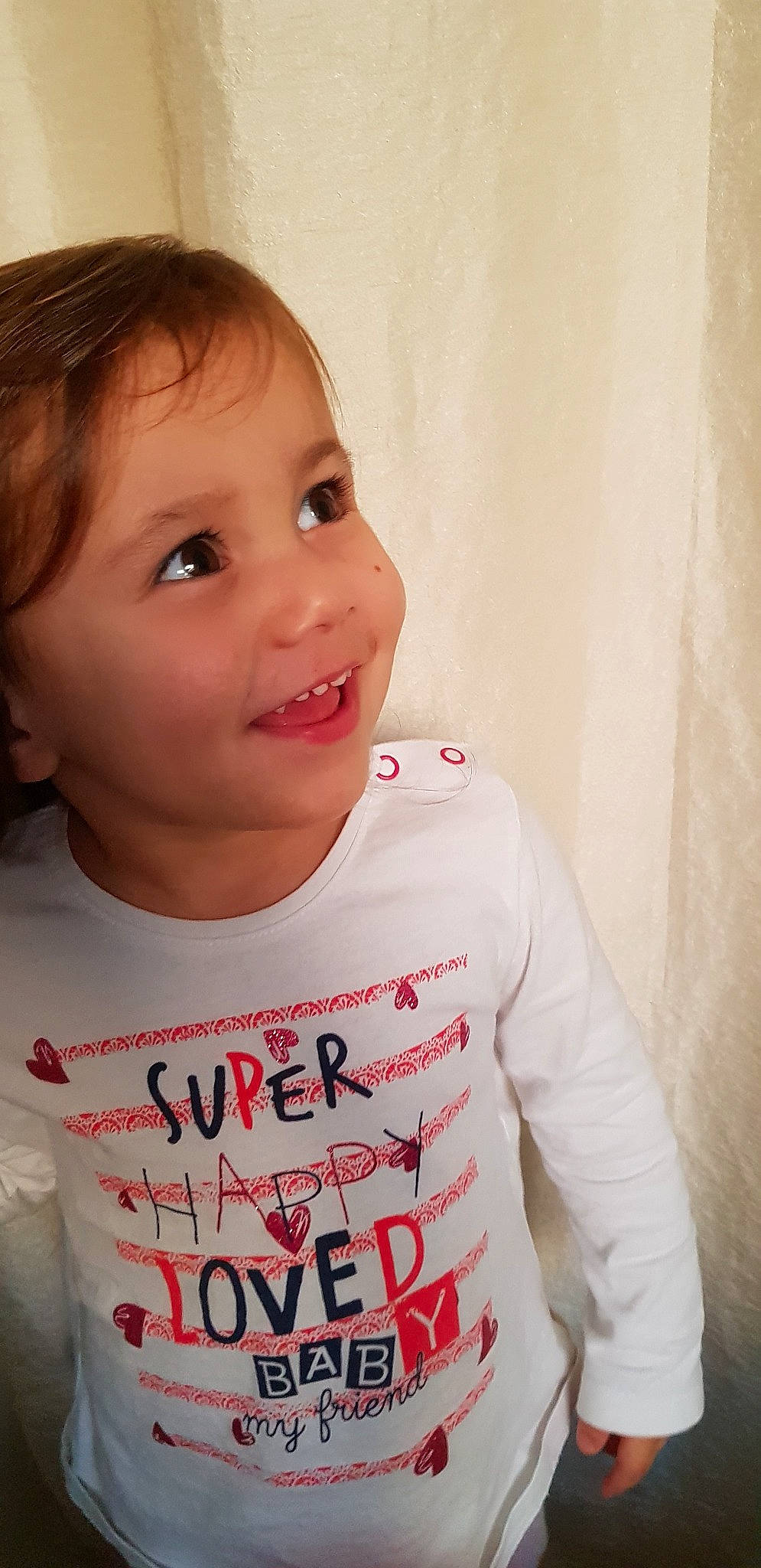 Elena a rejoint le concours — aidez-le/la à gagner de superbes lots ! boy, cheek, child, cool, day, eye, facial_expression, forehead, girl, happiness, infant, person, pink, product, skin, smile, standing, t_shirt, textile, toddler