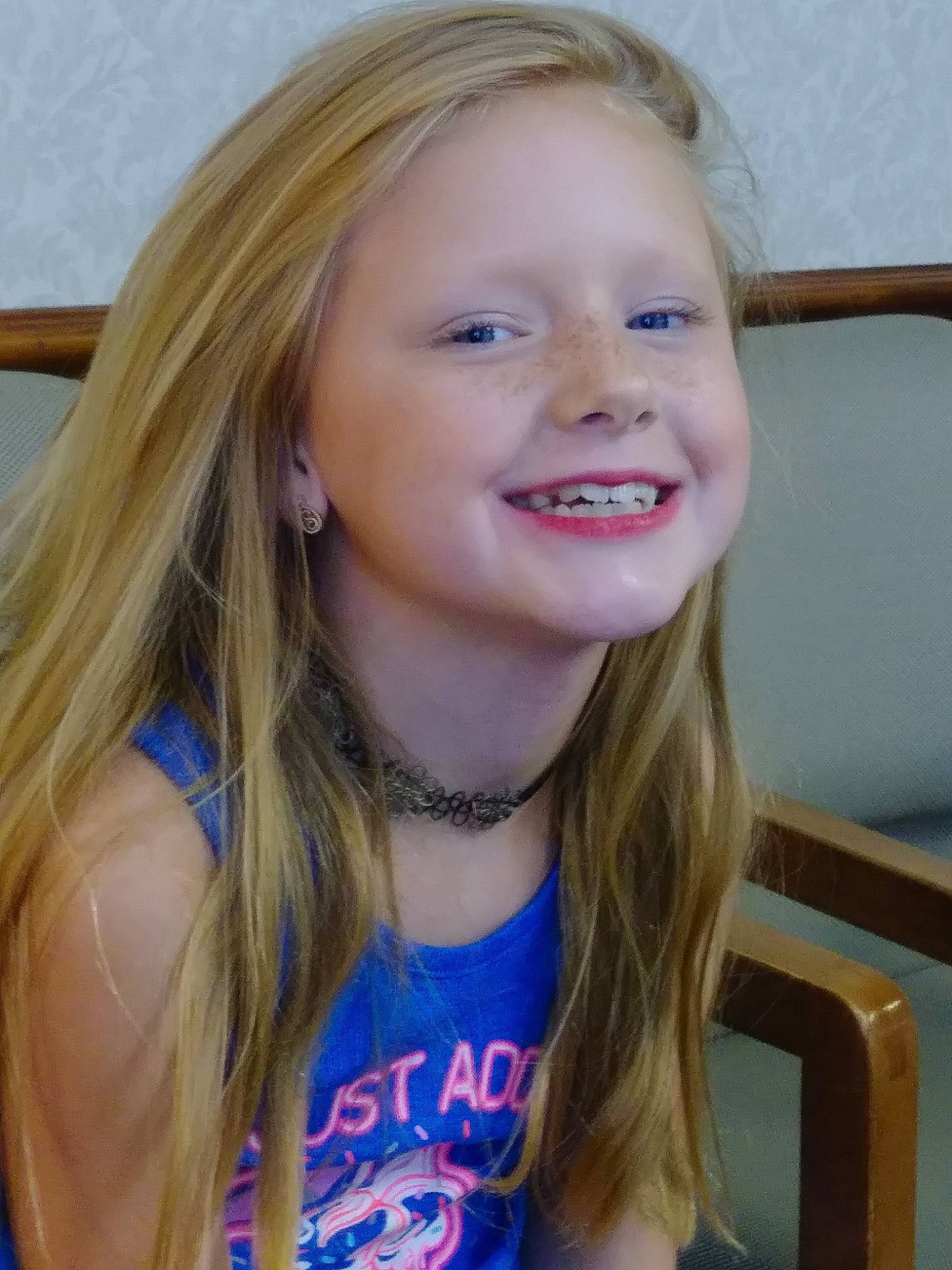 Audrina is registered to the contest to win money with this photo: blond, brown_hair, cheek, child, child_model, chin, face, forehead, girl, hair, hair_coloring, hairstyle, head, human_hair_color, joy, lip, long_hair, mouth, nose, person