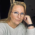 Lindsay B.