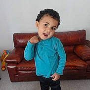 Jaden participe au concours pour gagner de l'argent avec cette photo :
