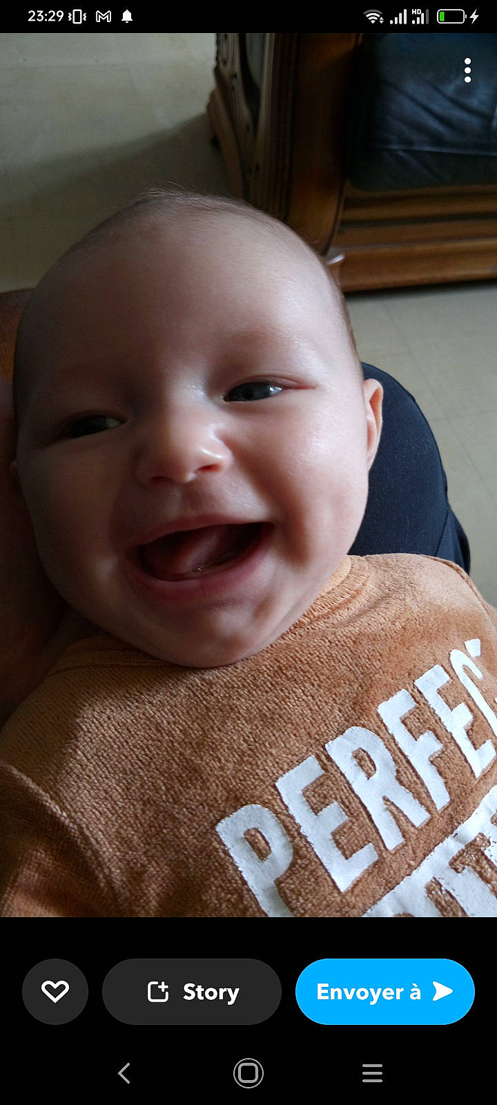 Amalya participe au concours pour gagner de l'argent avec cette photo : baby, baby_toddler_clothing, cheek, child, chin, close_up, comfort, eyebrow, face, facial_expression, fun, happy, mouth, neck, nose, person, skin, sleeve, smile, t_shirt