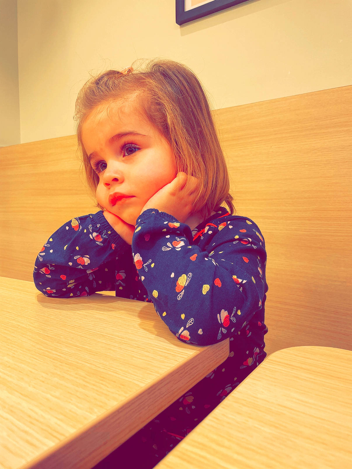 Louise participe au concours pour gagner de l'argent avec cette photo : baby_toddler_clothing, cheek, child, collar, comfort, curious, floor, flooring, hair, hardwood, neck, outerwear, pattern, person, picture_frame, skin, sleeve, toddler, varnish, wood