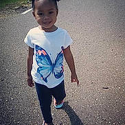 Jaiyana is registered to the contest to win money with this photo: