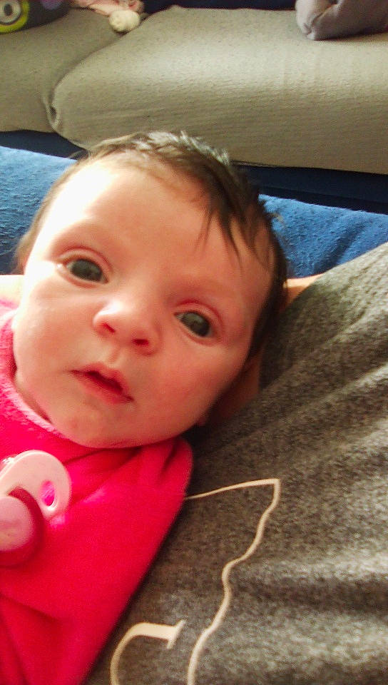 Julya participe au concours pour gagner de l'argent avec cette photo : baby, beauty, cheek, child, chin, eye, face, head, lip, mouth, nose, person, pink, skin, smile, toddler