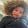 Ariimoana participe au concours pour gagner de l'argent avec cette photo : baby, button, child, close_up, coat, cute, eyes, fur_hood, furry, hand, happy, hood, indoor, jacket, portrait, smile, teeth, toddler, warm_clothing, winter_clothing