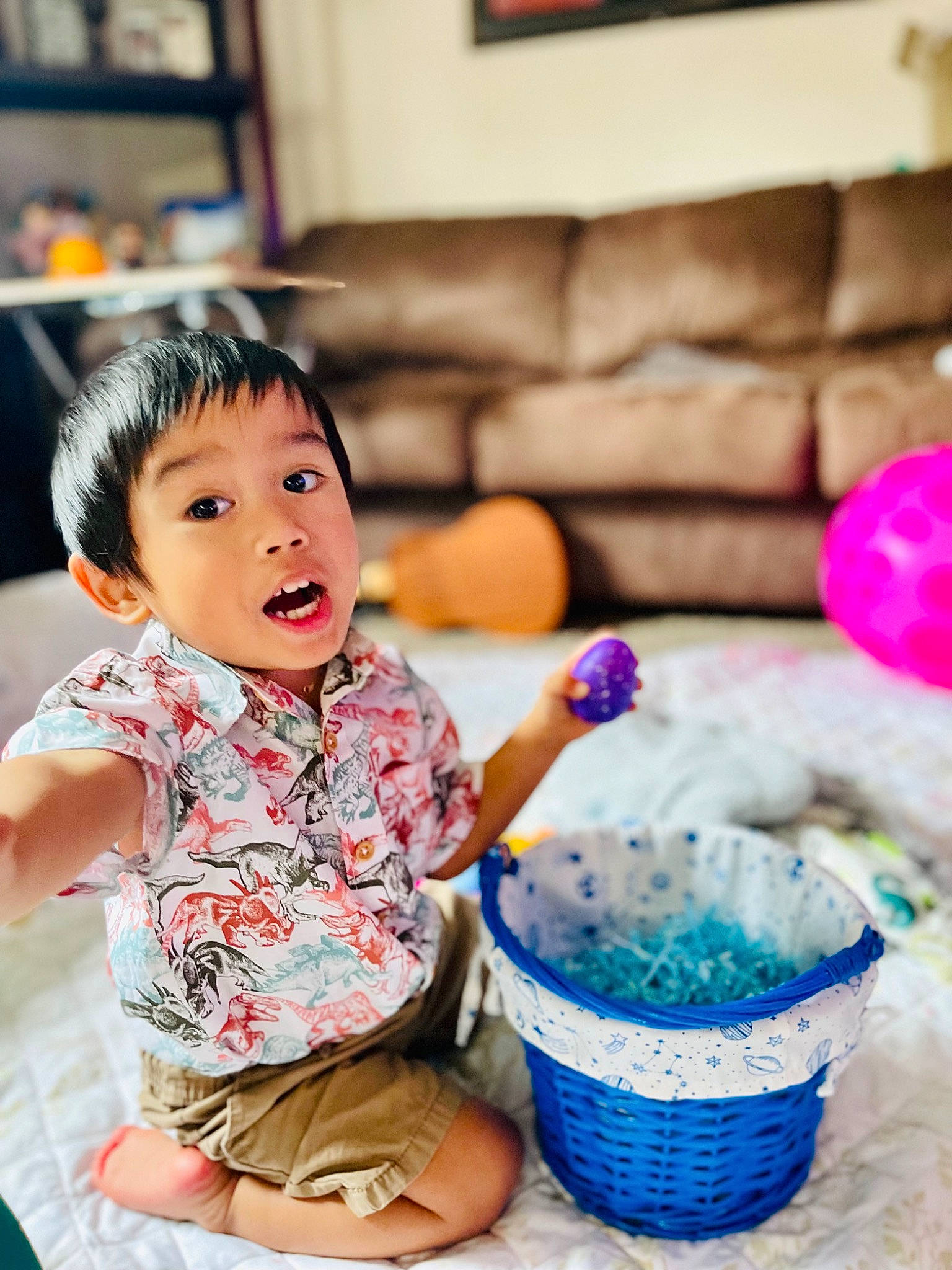Atreus is registered to the contest to win money with this photo: baby, baby_toddler_clothing, basket, beauty, bucket, child, easter, easter_egg, event, fun, happy, leisure, people, person, picture_frame, play, recreation, sitting, sleeve, snapshot