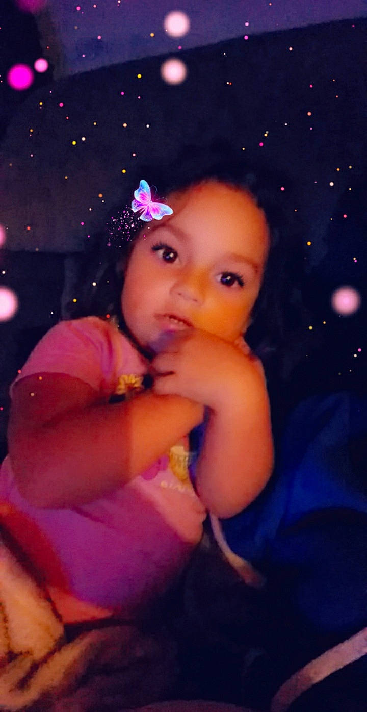 Naomy participe au concours pour gagner de l'argent avec cette photo : baby, beauty, cheek, child, eye, face, fun, head, human, lip, night, nose, person, photography, pink, purple, skin, sky, smile, space