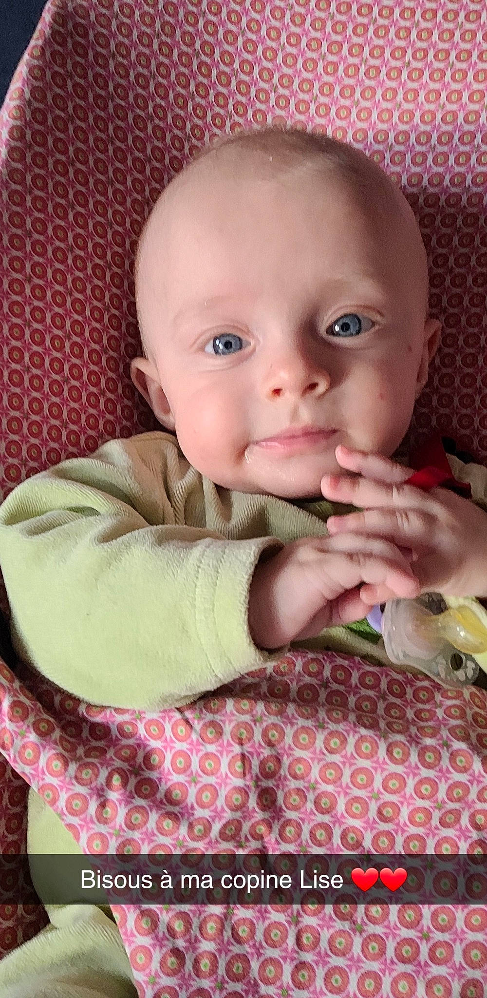 Mia participe au concours pour gagner de l'argent avec cette photo : baby, baby_toddler_clothing, cheek, chin, comfort, ear, eye, eyebrow, eyelash, finger, happy, head, iris, lip, mouth, nose, person, pink, skin, sleeve