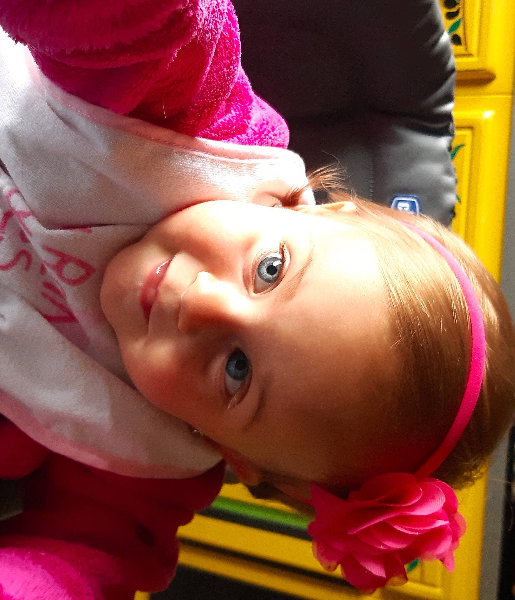 Elena participe au concours pour gagner de l'argent avec cette photo : cheek, child, ear, eye, face, head, joy, lip, magenta, mouth, person, pink, skin, toddler