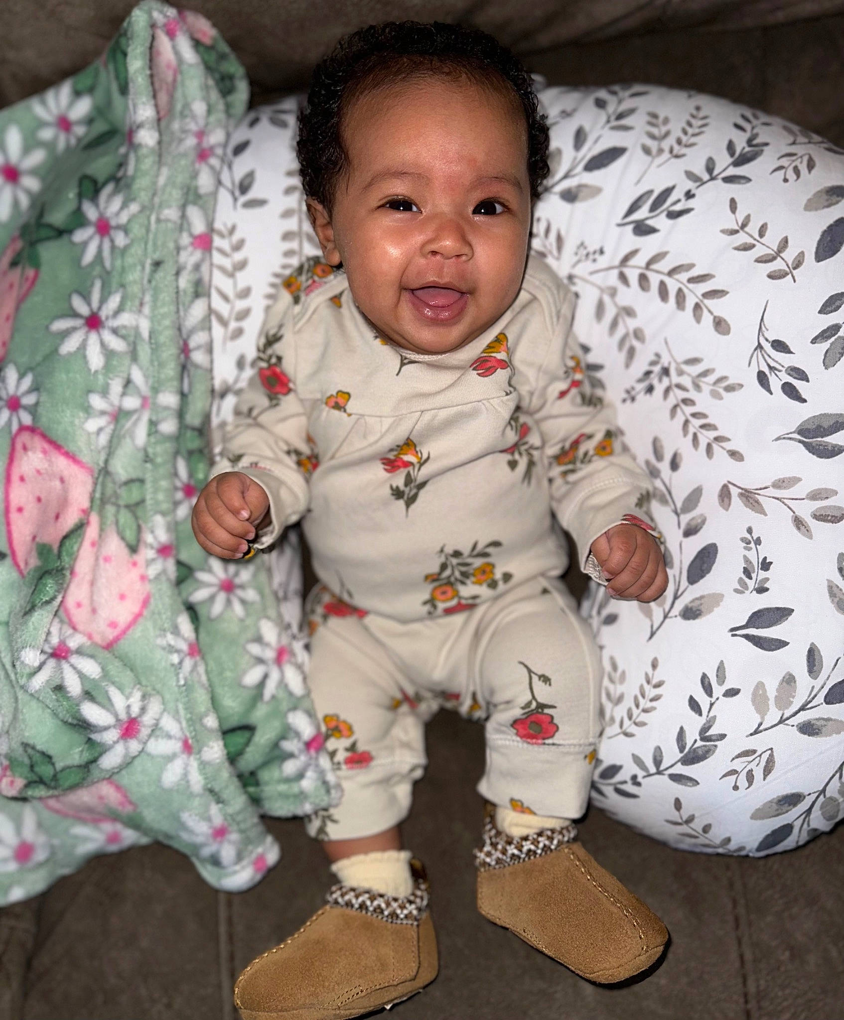 Silylah Capri is registered to the contest to win money with this photo: baby, baby_products, baby_toddler_clothing, bedding, cheek, child, collar, comfort, grass, happy, linens, nightwear, pattern, person, room, sitting, skin, sleeve, smile, textile