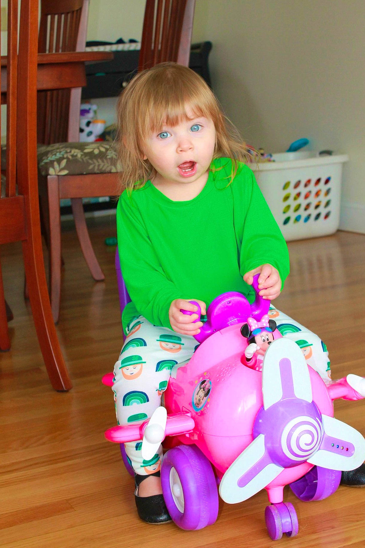 Kaylee is registered to the contest to win money with this photo: baby_playing_with_toys, baby_toys, child, person, pink, play, surprise, toddler, toy