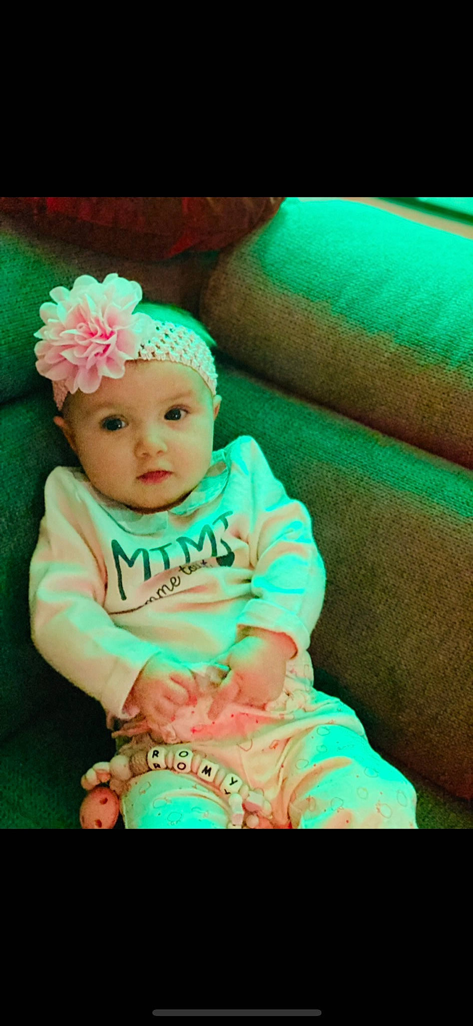 Romy participe au concours pour gagner de l'argent avec cette photo : baby, baby_toddler_clothing, cap, cheek, child, clothing, costume_hat, flash_photography, flower, grass, green, happy, hat, headband, headwear, magenta, person, pink, skin, sleeve