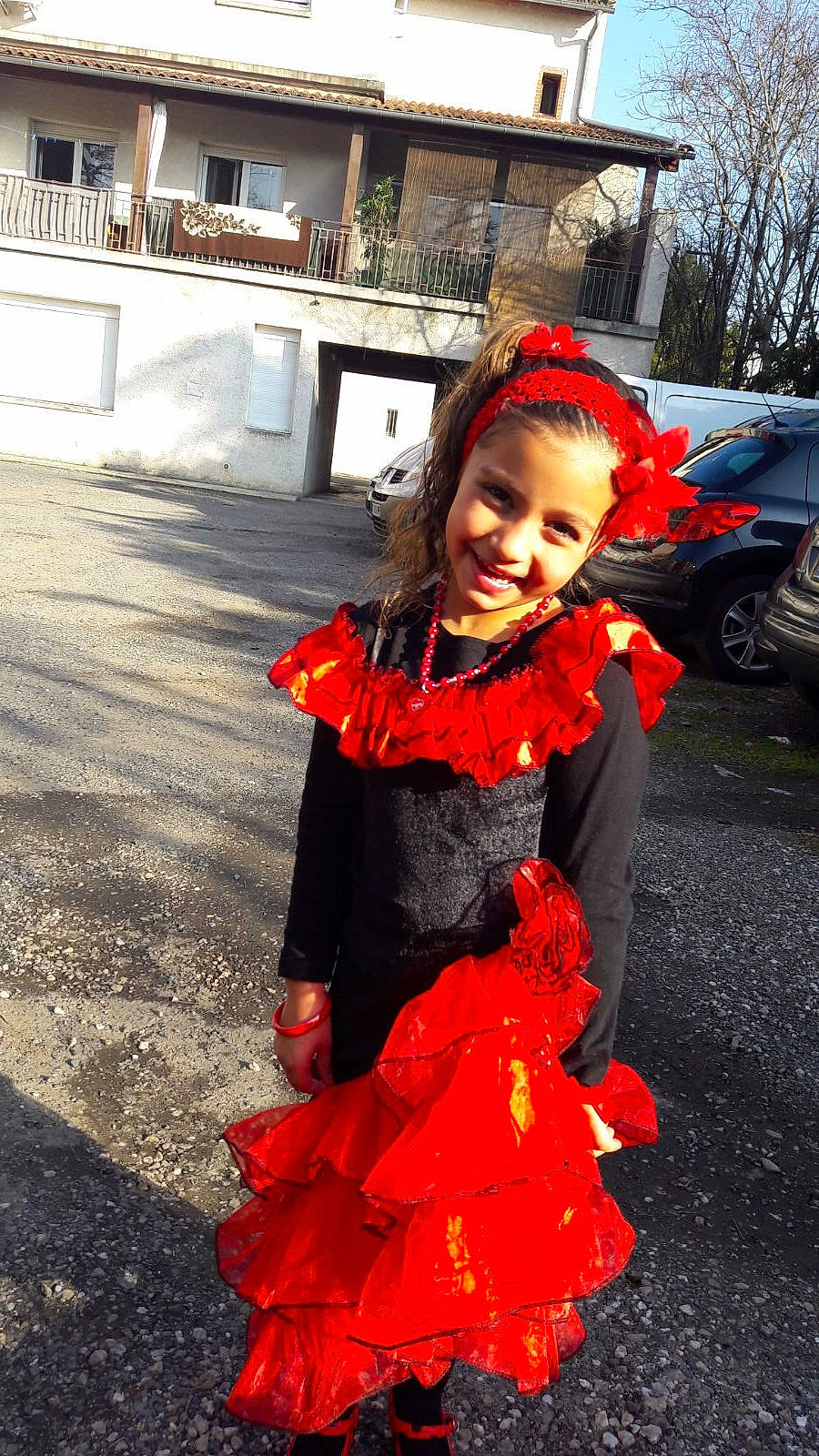 Elena a rejoint le concours — aidez-le/la à gagner de superbes lots !