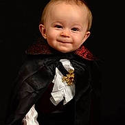 Timothee is registered to the contest to win money with this photo: