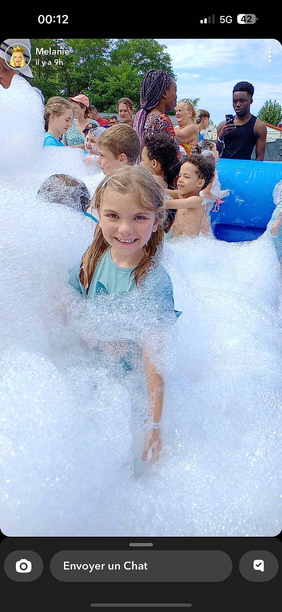 Lilou a rejoint le concours — aidez-le/la à gagner de superbes lots ! bathing, blue, child, event, foam, freezing, fun, happy, headwear, joy, laugh, leisure, nonbuilding_structure, person, recreation, smile, sunglasses, toddler, vacation, water